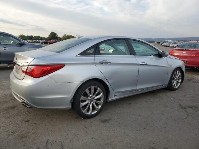 Photo 3 from auction – 2012 HYUNDAI SONATA SE with VIN 5NPEC4AB8CH474323