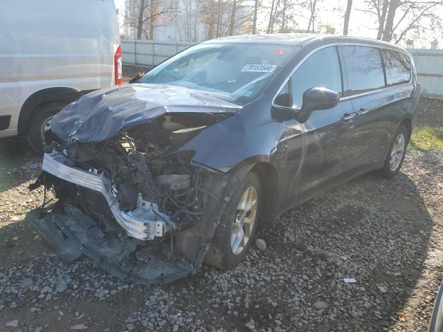 CHRYSLER PACIFICA T 2017 with VIN 2C4RC1BG5HR832305 - Photo from auction