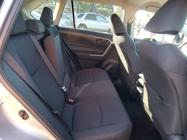 Photo 11 from auction – 2020 TOYOTA RAV4 LE with VIN JTMH1RFV5LD055354