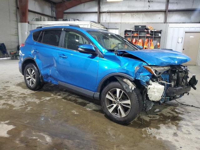 Photo 4 from auction – 2017 TOYOTA RAV4 XLE with VIN JTMRFREV0HD219155