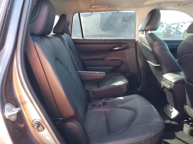 Photo 11 from auction – 2024 TOYOTA HIGHLANDER with VIN 5TDKBRCH2RS614776