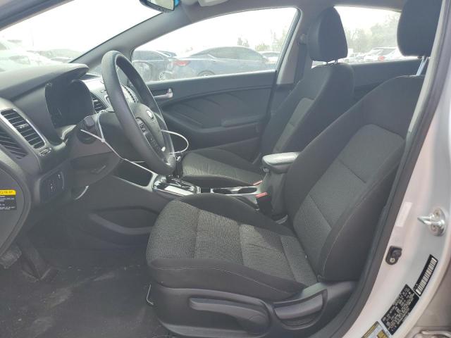 Photo 7 from auction – 2017 KIA FORTE LX with VIN 3KPFK4A76HE093701