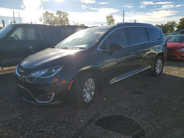 CHRYSLER PACIFICA T 2018 with VIN 2C4RC1BG1JR142590 - Photo from auction