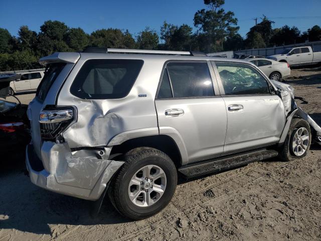 Photo 3 from auction – 2022 TOYOTA 4RUNNER SR with VIN JTEMU5JR0N6063230