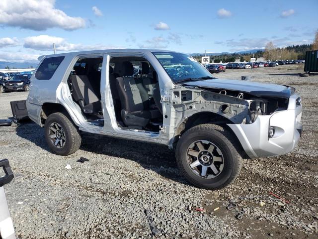 Photo 4 from auction – 2022 TOYOTA 4RUNNER SR with VIN JTEMU5JR9N6071195