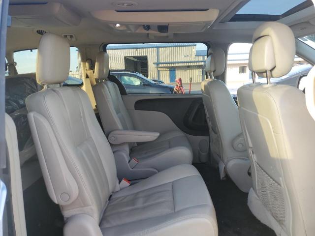 Photo 11 from auction – 2016 CHRYSLER TOWN & COU with VIN 2C4RC1CG7GR284689