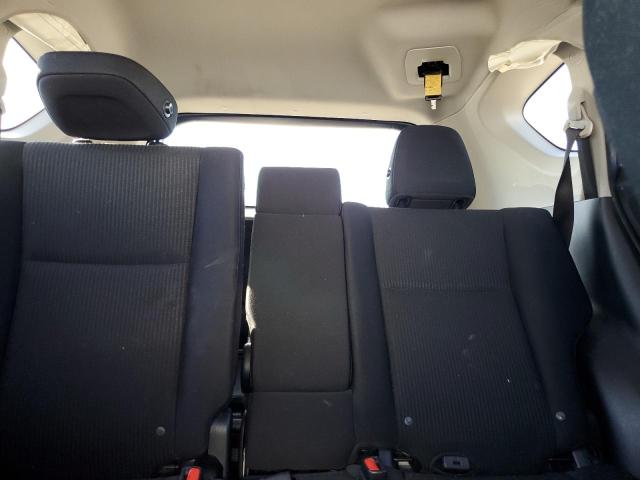 Photo 10 from auction – 2018 TOYOTA RAV4 LE with VIN JTMZFREV2JJ176980