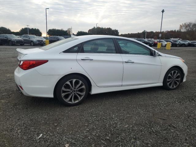 Photo 3 from auction – 2014 HYUNDAI SONATA SE with VIN 5NPEC4AB0EH868739