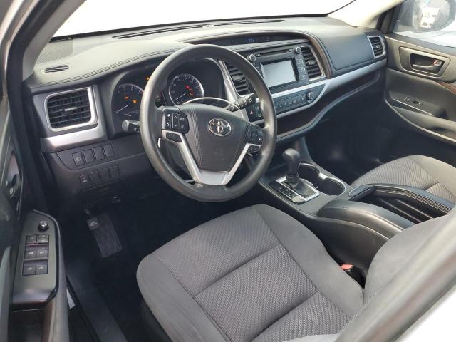 Photo 8 from auction – 2018 TOYOTA HIGHLANDER with VIN 5TDZARFH4JS038688