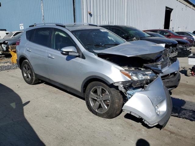 Photo 4 from auction – 2015 TOYOTA RAV4 XLE with VIN JTMRFREV6FD113886
