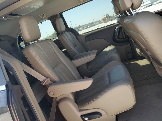 Photo 11 from auction – 2015 CHRYSLER TOWN & COU with VIN 2C4RC1CG4FR546652