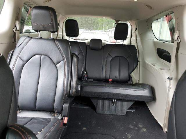 Photo 10 from auction – 2017 CHRYSLER PACIFICA T with VIN 2C4RC1BG0HR613011