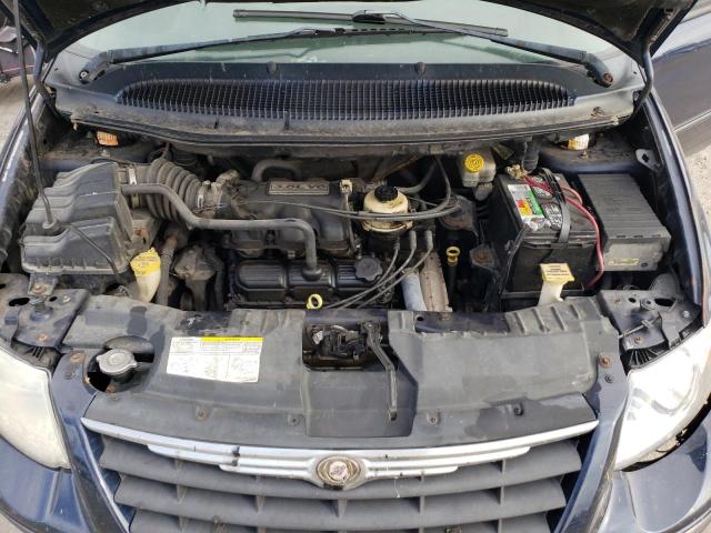 Photo 12 from auction – 2005 CHRYSLER TOWN & COU with VIN 2C4GP64L35R124603