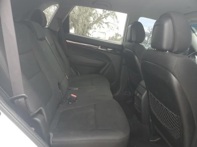 Photo 11 from auction – 2014 KIA SORENTO LX with VIN 5XYKT4A72EG491210