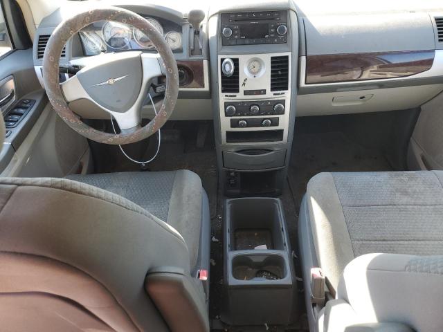 Photo 8 from auction – 2010 CHRYSLER TOWN & COU with VIN 2A4RR5D12AR284732