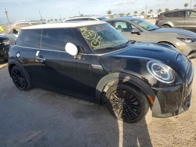 Photo 4 from auction – 2023 MINI COOPER S with VIN WMW53DH01P2T19587