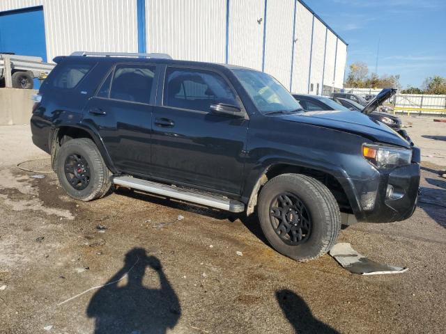 Photo 4 from auction – 2016 TOYOTA 4RUNNER SR with VIN JTEBU5JR7G5358437