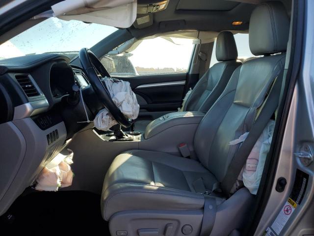 Photo 7 from auction – 2018 TOYOTA HIGHLANDER with VIN 5TDJZRFH5JS556363