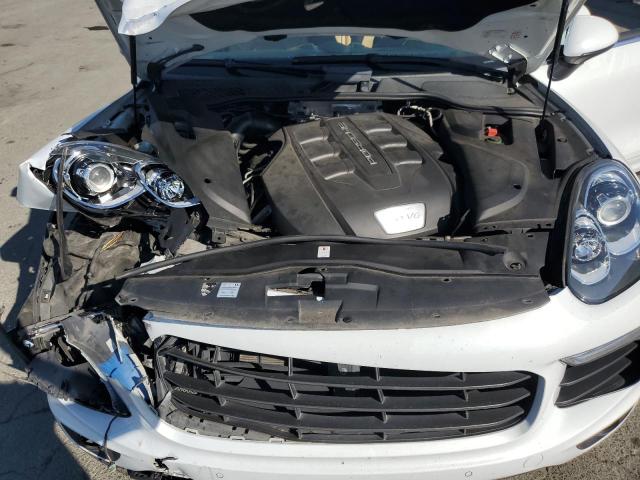 Снимка 12 от търг – 2015 PORSCHE CAYENNE с VIN WP1AF2A22FLA34347