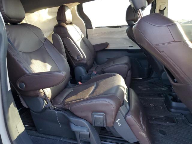 Photo 11 from auction – 2024 TOYOTA SIENNA LIM with VIN 5TDESKFC8RS128364