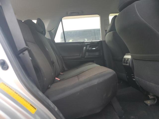 Photo 11 from auction – 2015 TOYOTA 4RUNNER SR with VIN JTEBU5JR2F5240780