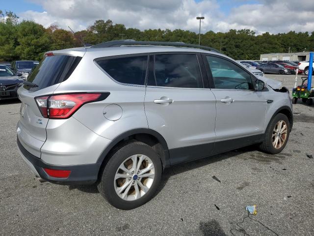 Photo 3 from auction – 2017 FORD ESCAPE SE with VIN 1FMCU9GD7HUE89723