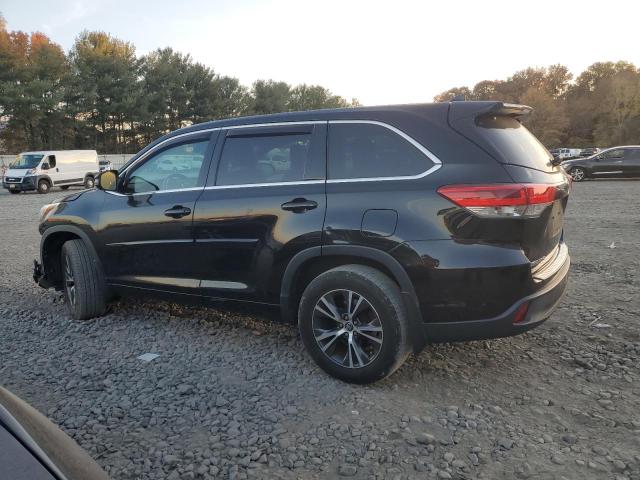 Photo 2 from auction – 2017 TOYOTA HIGHLANDER with VIN 5TDBZRFH4HS379173