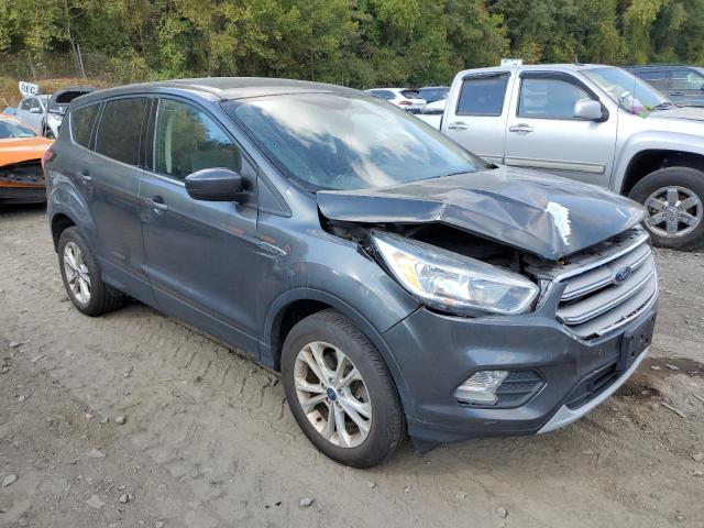 Photo 4 from auction – 2017 FORD ESCAPE SE with VIN 1FMCU9GD9HUE82627