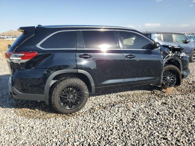 Photo 3 from auction – 2017 TOYOTA HIGHLANDER with VIN 5TDJZRFH1HS433976