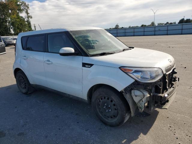 Foto 4 de la subasta – 2014 KIA SOUL con VIN KNDJN2A23E7044154