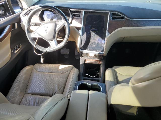 Photo 8 from auction – 2016 TESLA MODEL X with VIN 5YJXCAE27GF003799