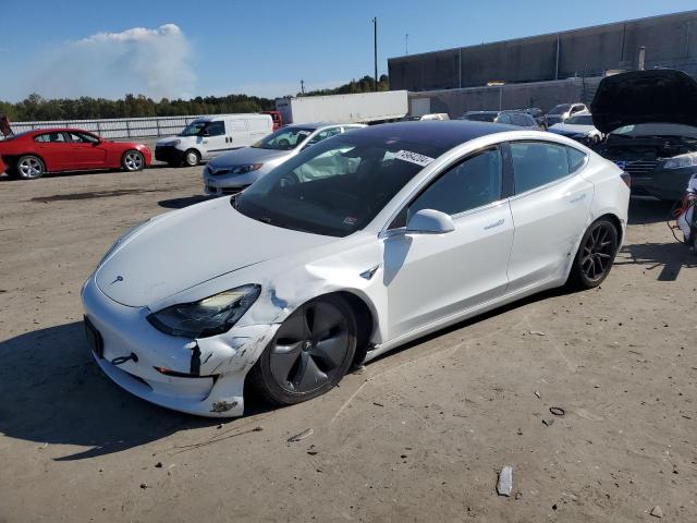 TESLA MODEL 3 2018 with VIN 5YJ3E1EA8JF027147 - Photo from auction