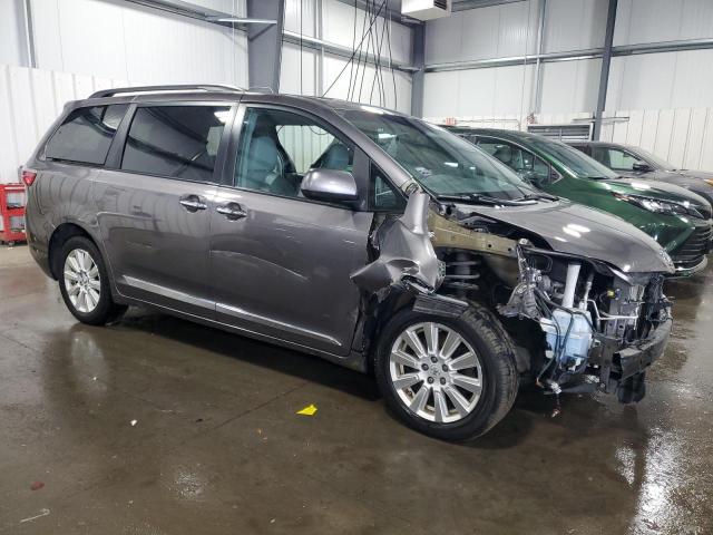 Photo 4 from auction – 2017 TOYOTA SIENNA XLE with VIN 5TDDZ3DC4HS170805