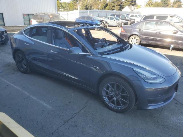 Photo 4 from auction – 2018 TESLA MODEL 3 with VIN 5YJ3E1EB9JF183271
