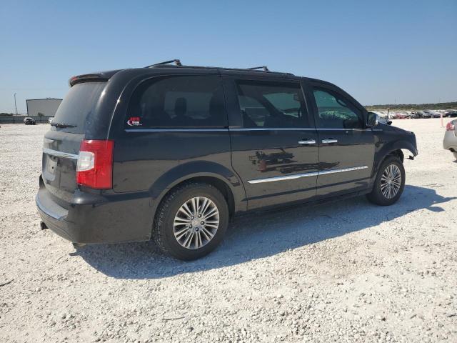 Photo 3 from auction – 2015 CHRYSLER TOWN & COU with VIN 2C4RC1CG4FR546652