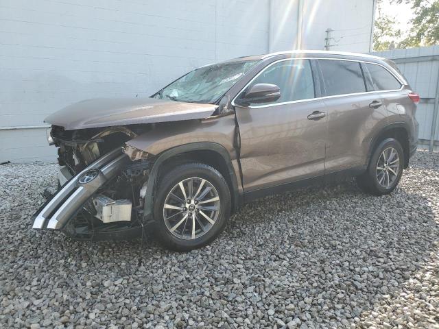 TOYOTA HIGHLANDER 2019 with VIN 5TDJZRFH0KS928712 - Photo from auction