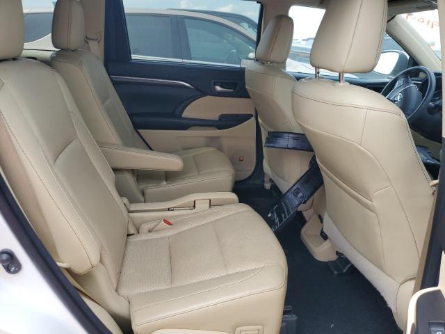 Photo 11 from auction – 2016 TOYOTA HIGHLANDER with VIN 5TDYKRFH0GS172146