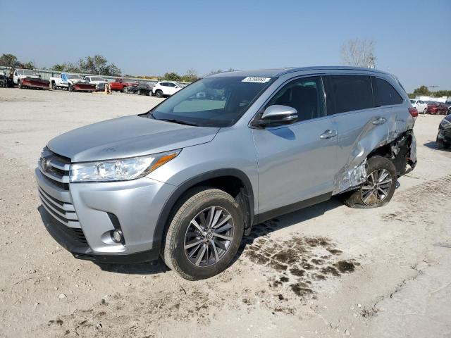 TOYOTA HIGHLANDER 2019 with VIN 5TDJZRFH5KS568997 - Photo from auction