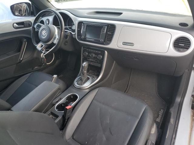 Photo 8 from auction – 2018 VOLKSWAGEN BEETLE SE with VIN 3VWJD7AT7JM701754