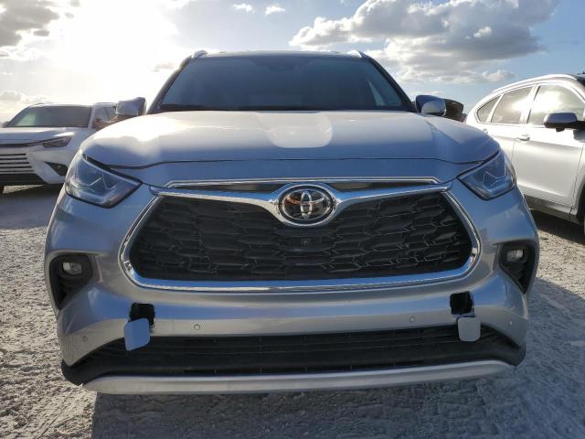 Photo 5 from auction – 2021 TOYOTA HIGHLANDER with VIN 5TDFZRAH3MS088831