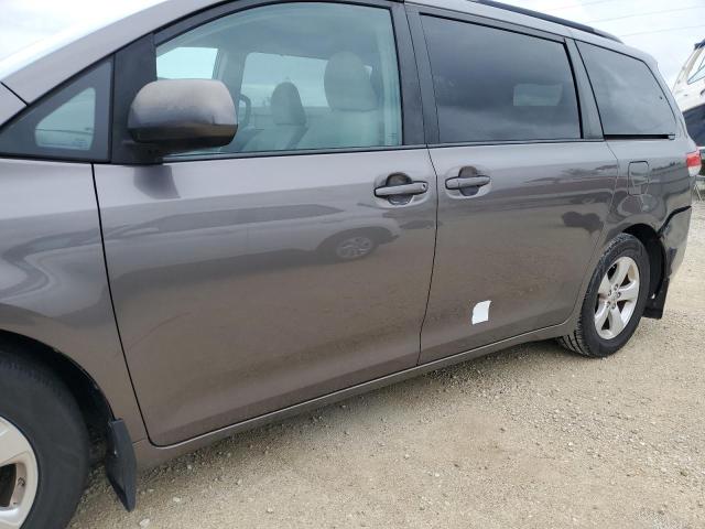 Photo 13 from auction – 2014 TOYOTA SIENNA LE with VIN 5TDKK3DC6ES411156