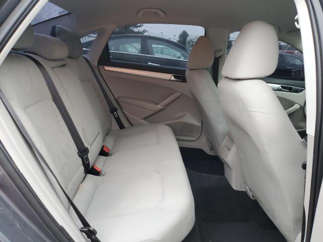Photo 10 from auction – 2017 VOLKSWAGEN PASSAT S with VIN 1VWAT7A32HC065632