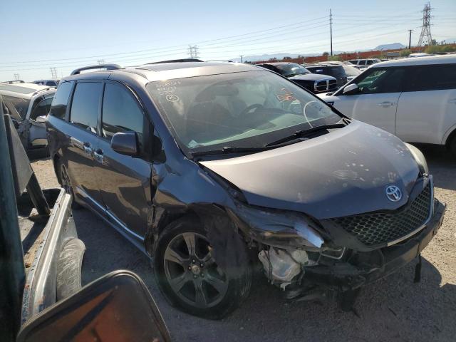 Photo 4 from auction – 2017 TOYOTA SIENNA SE with VIN 5TDXZ3DC4HS899772