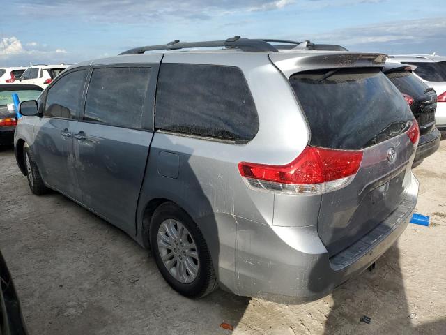 Photo 2 from auction – 2011 TOYOTA SIENNA XLE with VIN 5TDYK3DC1BS049792