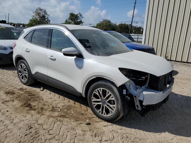 Photo 4 from auction – 2020 FORD ESCAPE SEL with VIN 1FMCU0H64LUA31416