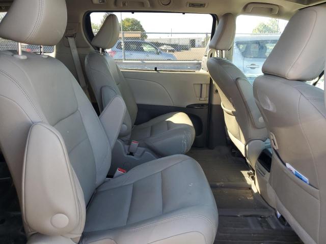 Photo 11 from auction – 2015 TOYOTA SIENNA XLE with VIN 5TDDK3DC5FS103647