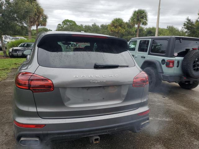 Photo 6 from auction – 2015 PORSCHE CAYENNE with VIN WP1AF2A25FLA44533