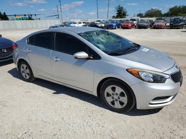 Photo 4 from auction – 2016 KIA FORTE LX with VIN KNAFK4A67G5463990