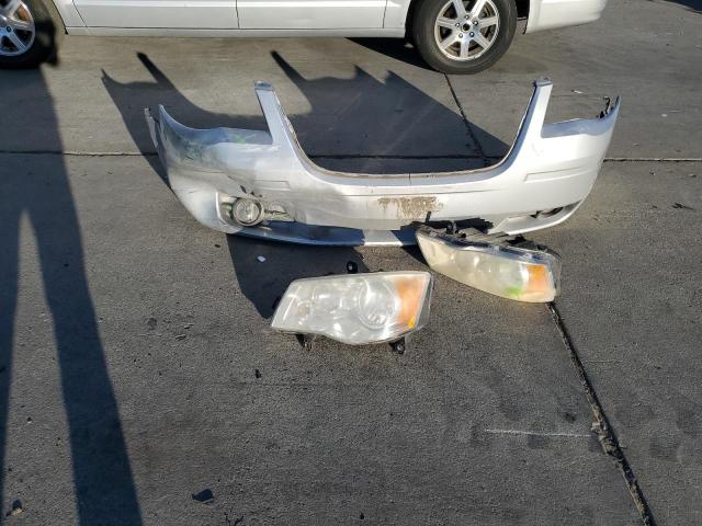 Photo 13 from auction – 2008 CHRYSLER TOWN & COU with VIN 2A8HR54P28R613194