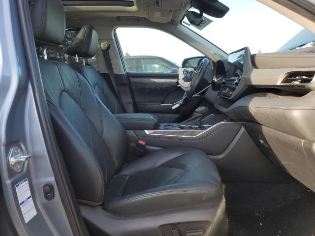 Photo 7 from auction – 2022 TOYOTA HIGHLANDER with VIN 5TDEBRCH7NS085753